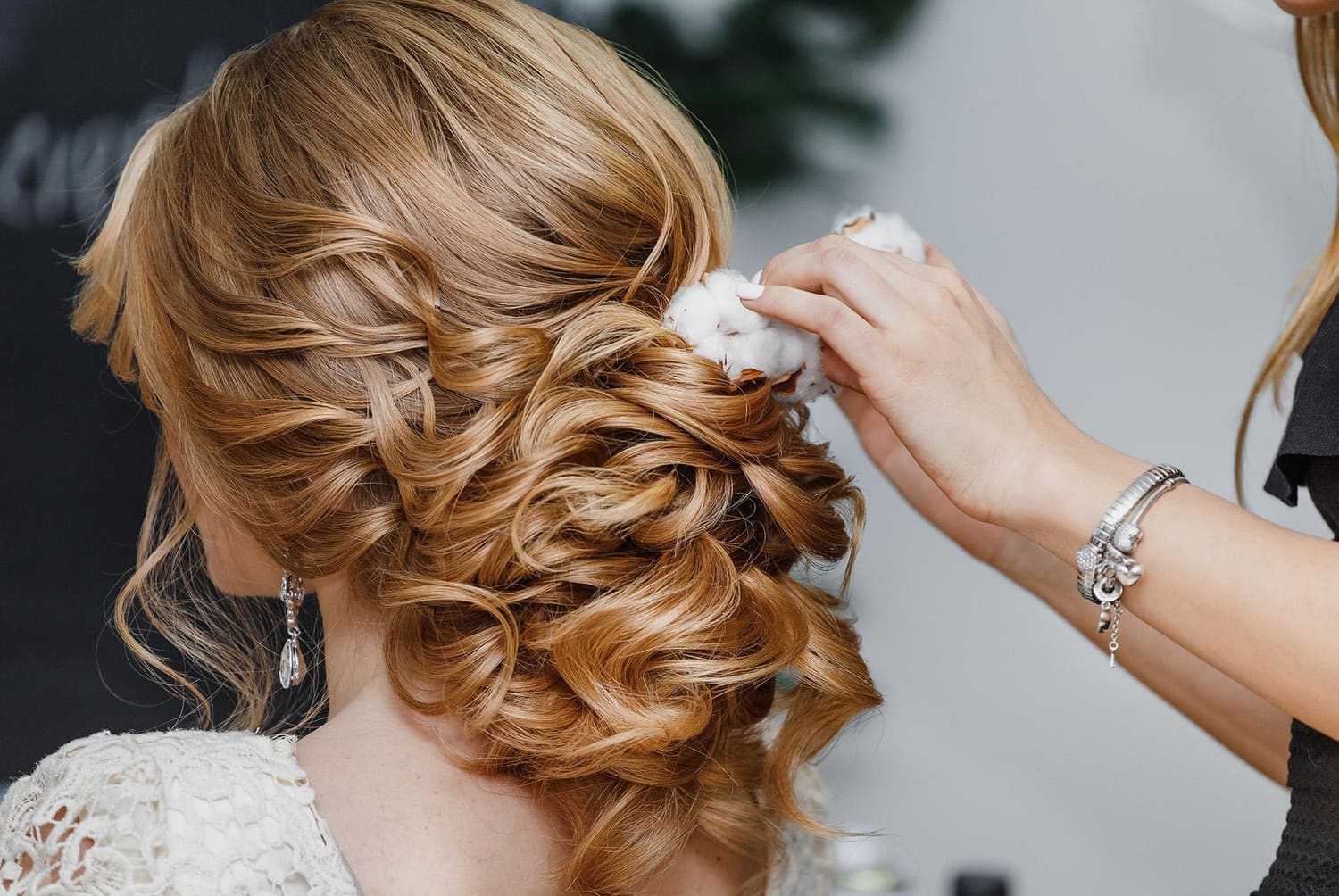 Coiffure femme — chignon